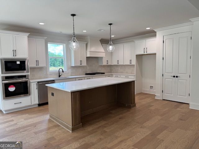 Fayetteville, Georgia 30215, United States, 3 Bedrooms Bedrooms, ,3 BathroomsBathrooms,Residential,Pending,123316