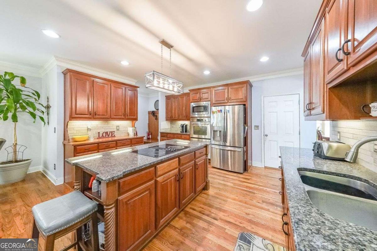 4408 MEADOWWOOD DR
