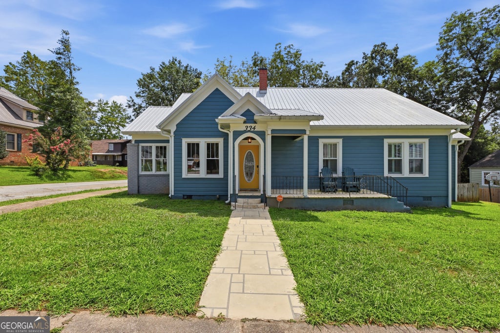 Photo of 334 E Tugalo Street, Toccoa, GA 30577 (MLS # 10853098)