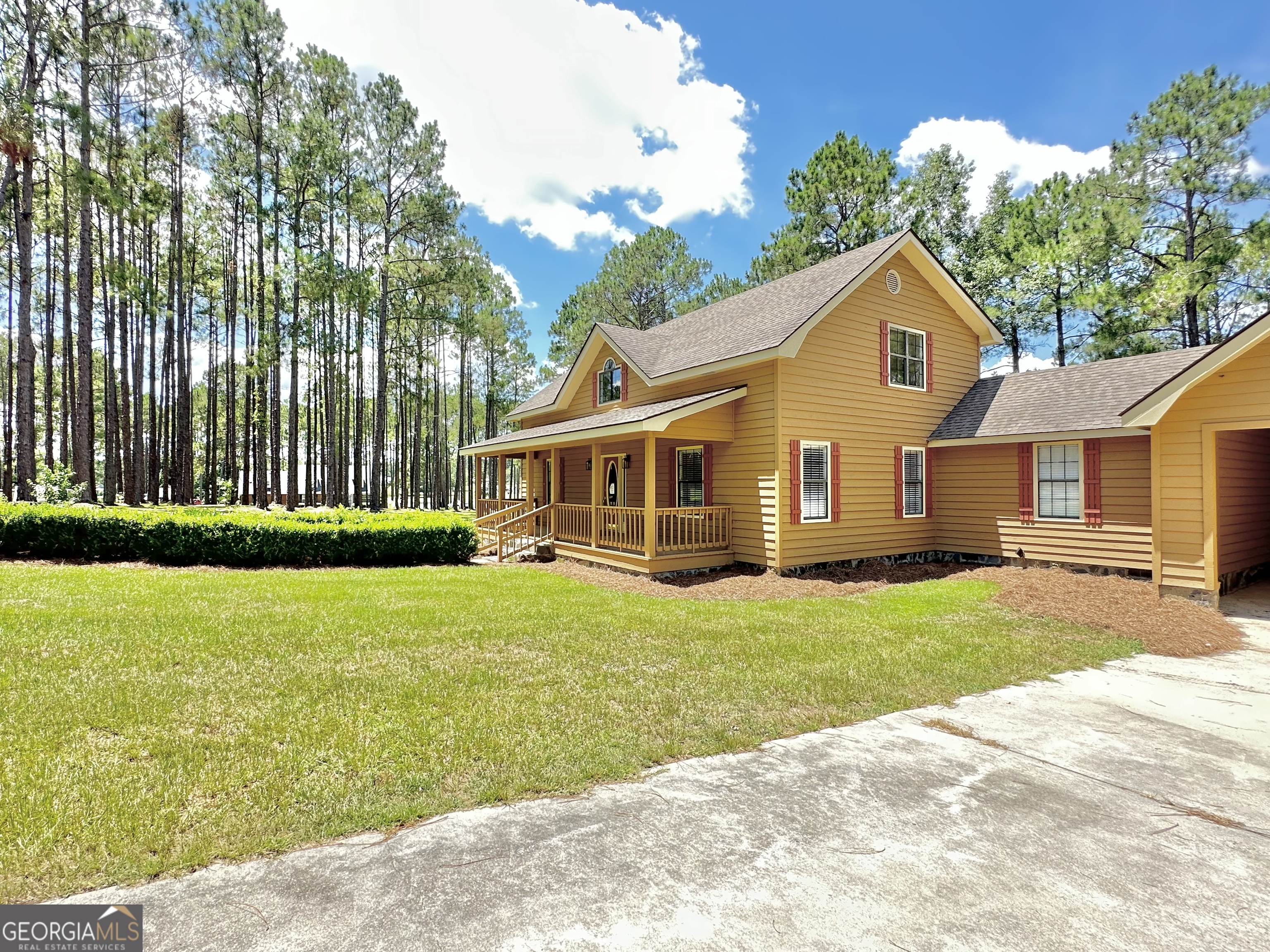 11 Stover White DR