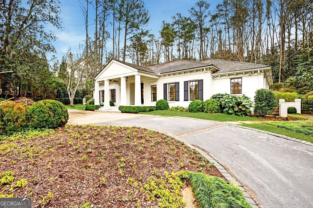 Photo of 328 King Road NW, Atlanta, GA 30342 (MLS # 10695754)