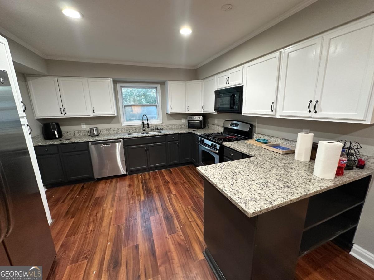 3025 Vultee DR