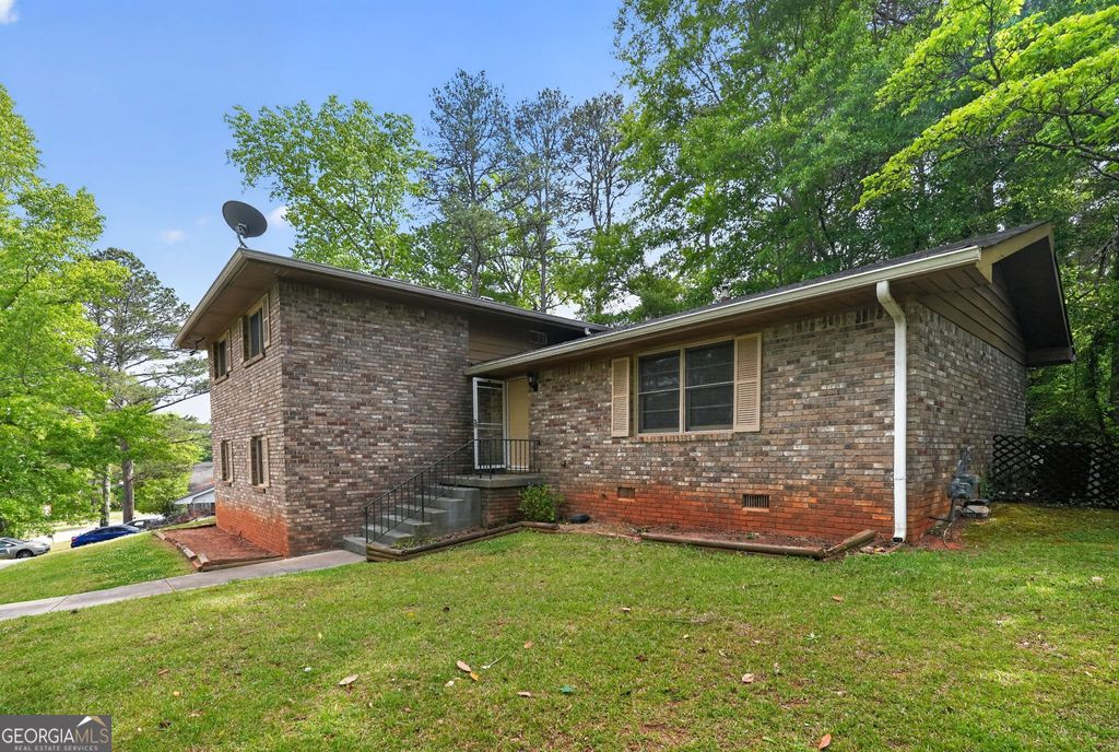 Photo of 331 Barbashela Drive, Stone Mountain, GA 30088 (MLS # 10737587)
