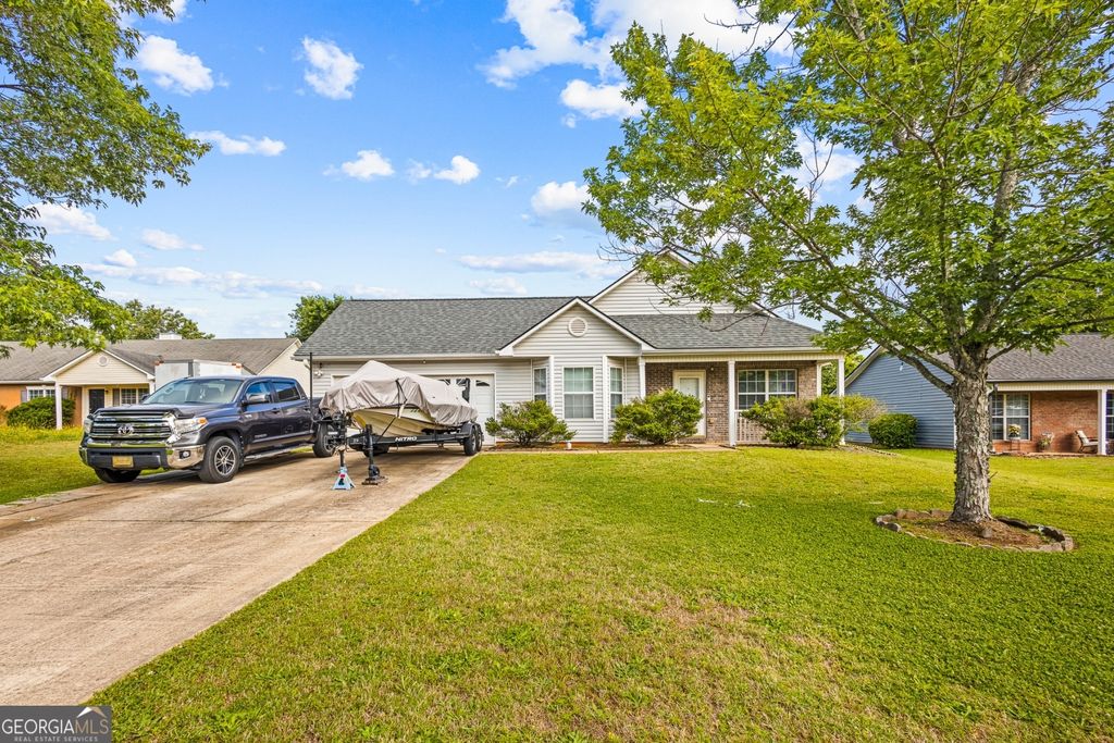 Photo of 416 Underwood Court, Locust Grove, GA 30248 (MLS # 10774118)