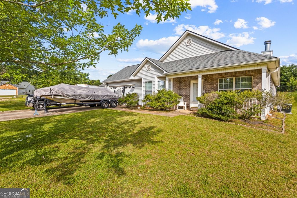 Photo of 416 Underwood Court, Locust Grove, GA 30248 (MLS # 10774118)