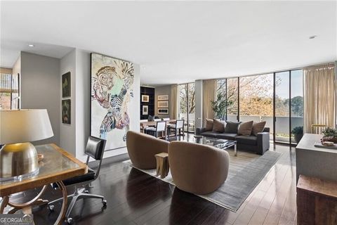 Photo of 2575 Peachtree Road NE #6H, Atlanta, GA 30305 (MLS # 10728910)