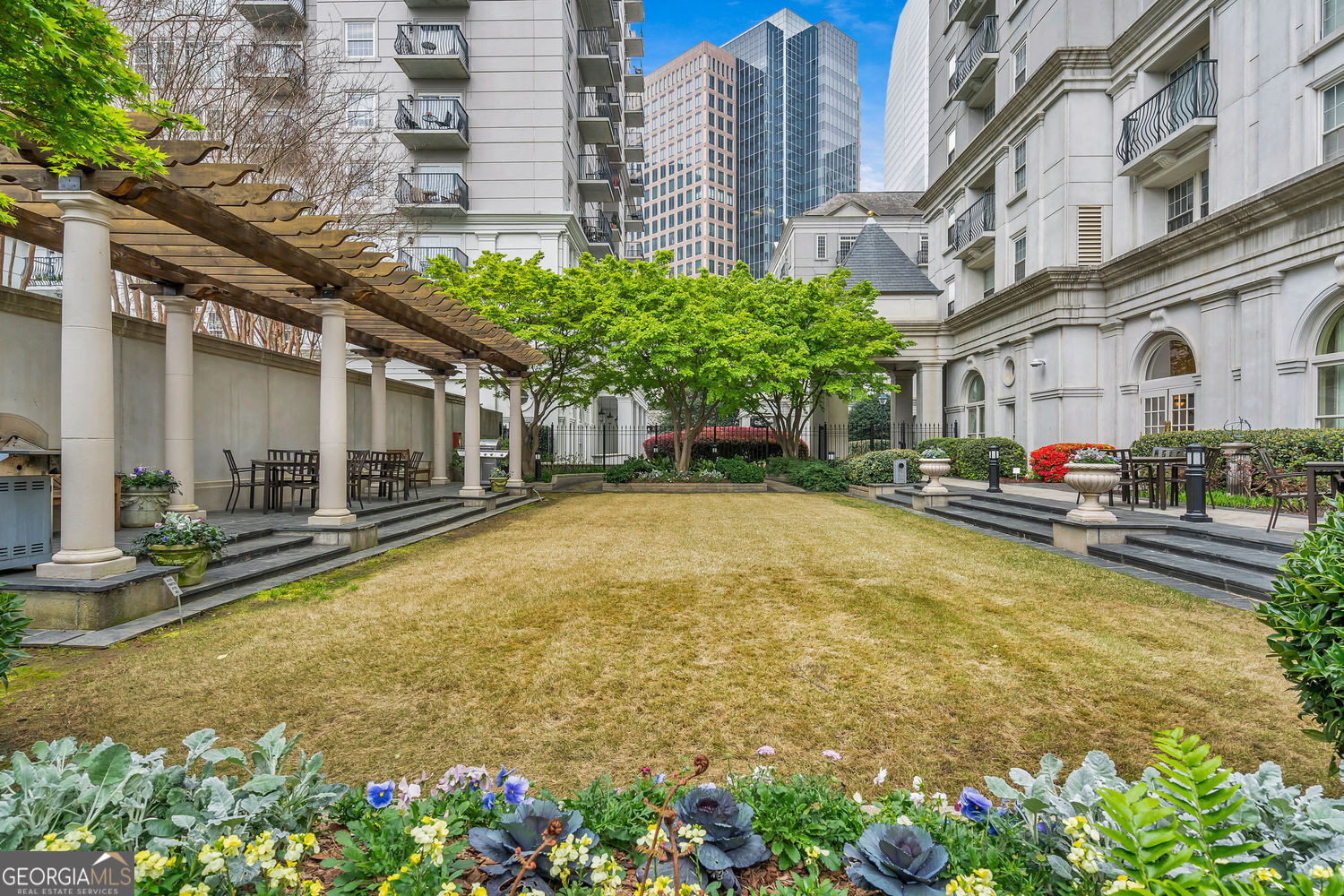 Atlanta, Georgia 30309, United States, 2 Bedrooms Bedrooms, ,2 BathroomsBathrooms,Residential,Active,224855