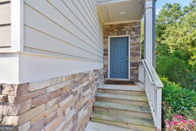 626 Royal Crest CT