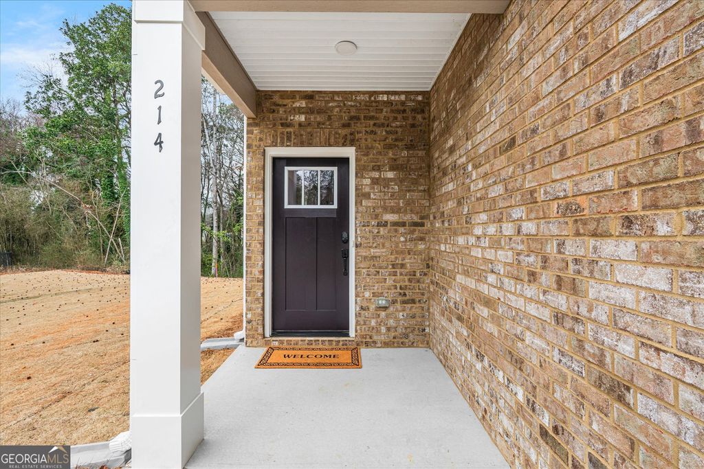 Photo of 148 Chaucer Lane #LOT 73, Carrollton, GA 30117 (MLS # 10767664)