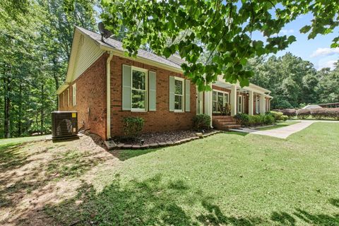 A home in Newnan