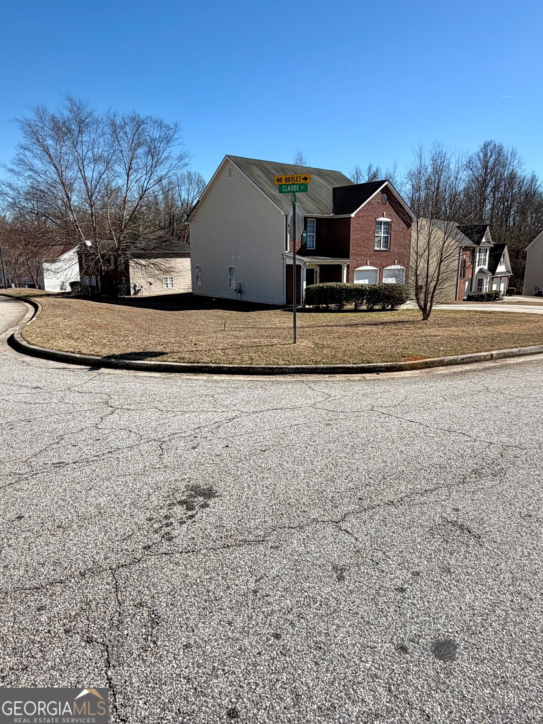 9154 Claude CT