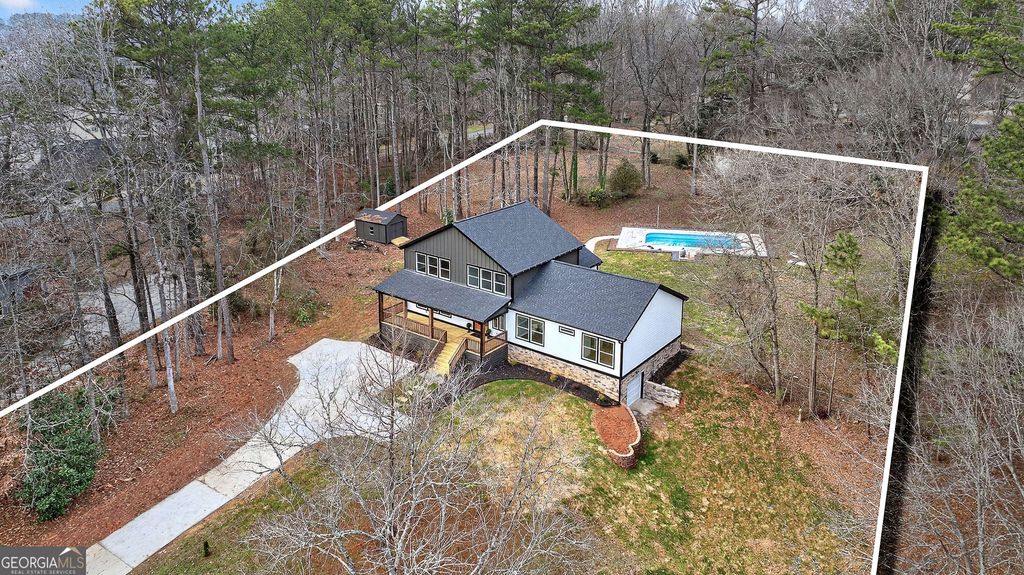 Photo of 170 Lakeview Lane, Fayetteville, GA 30214 (MLS # 10669898)