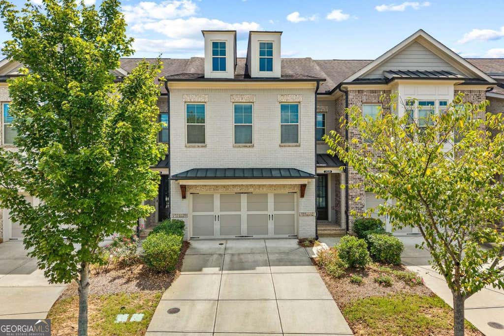 Photo of 2028 Glenview Park Circle, Duluth, GA 30097 (MLS # 10826016)