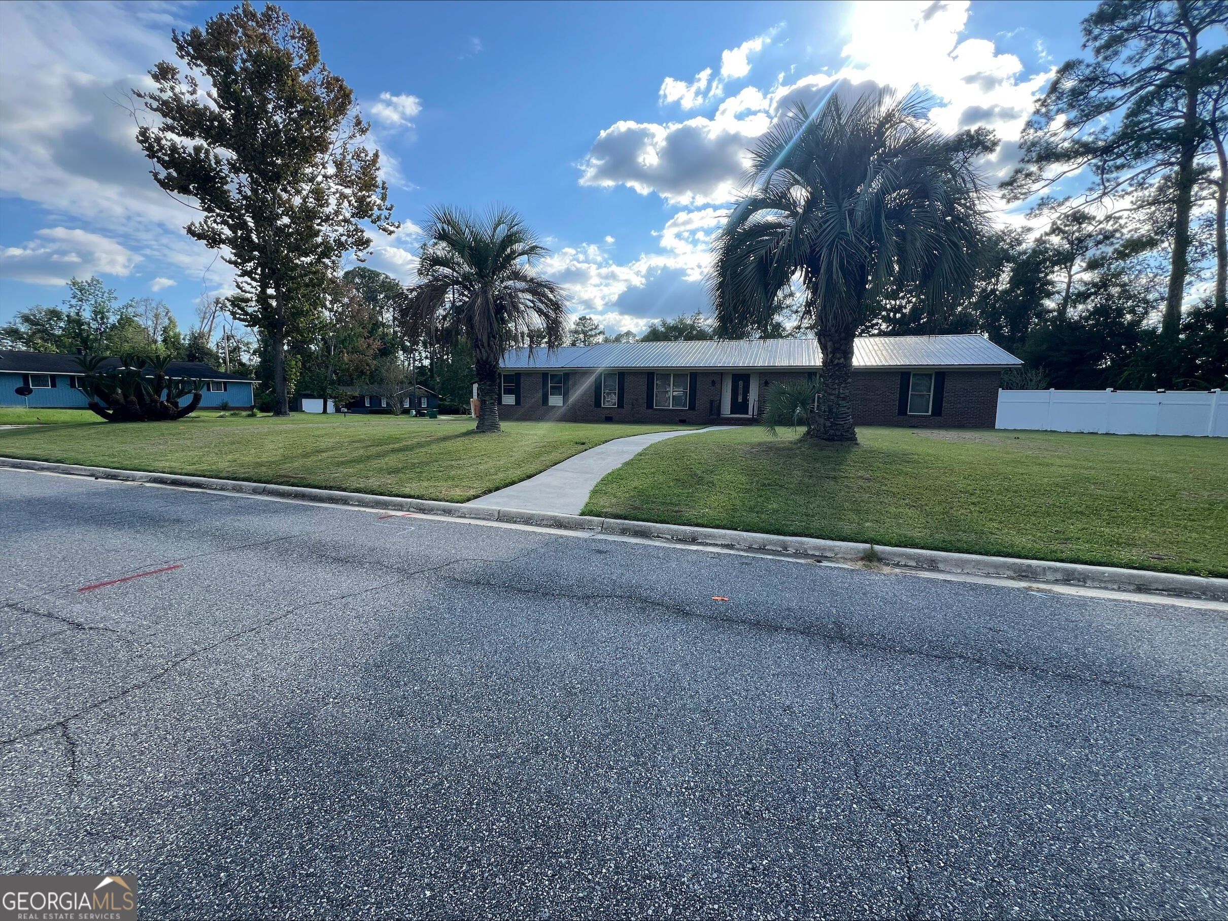 2416 Sterling DR