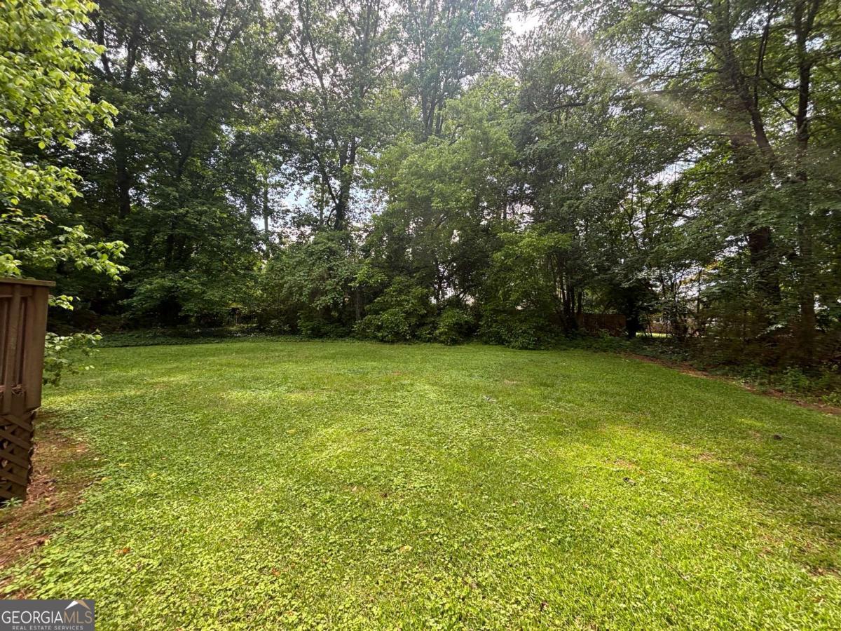 4135 Moore RD