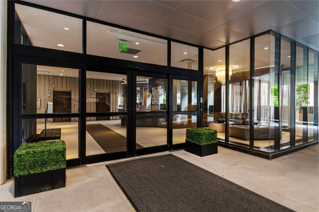 Photo of 145 15th Street NE #1402, Atlanta, GA 30309 (MLS # 10776967)