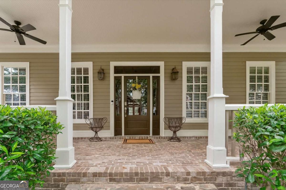 194 Waterfront Park LN