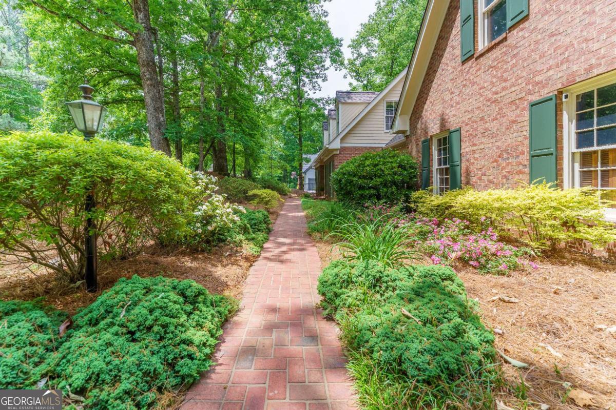335 Cameron Ridge DR
