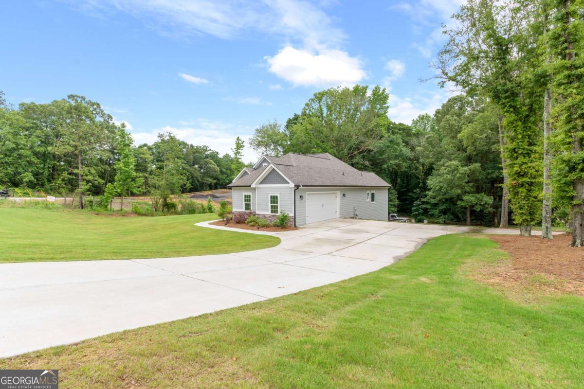 2061 Davenport RD