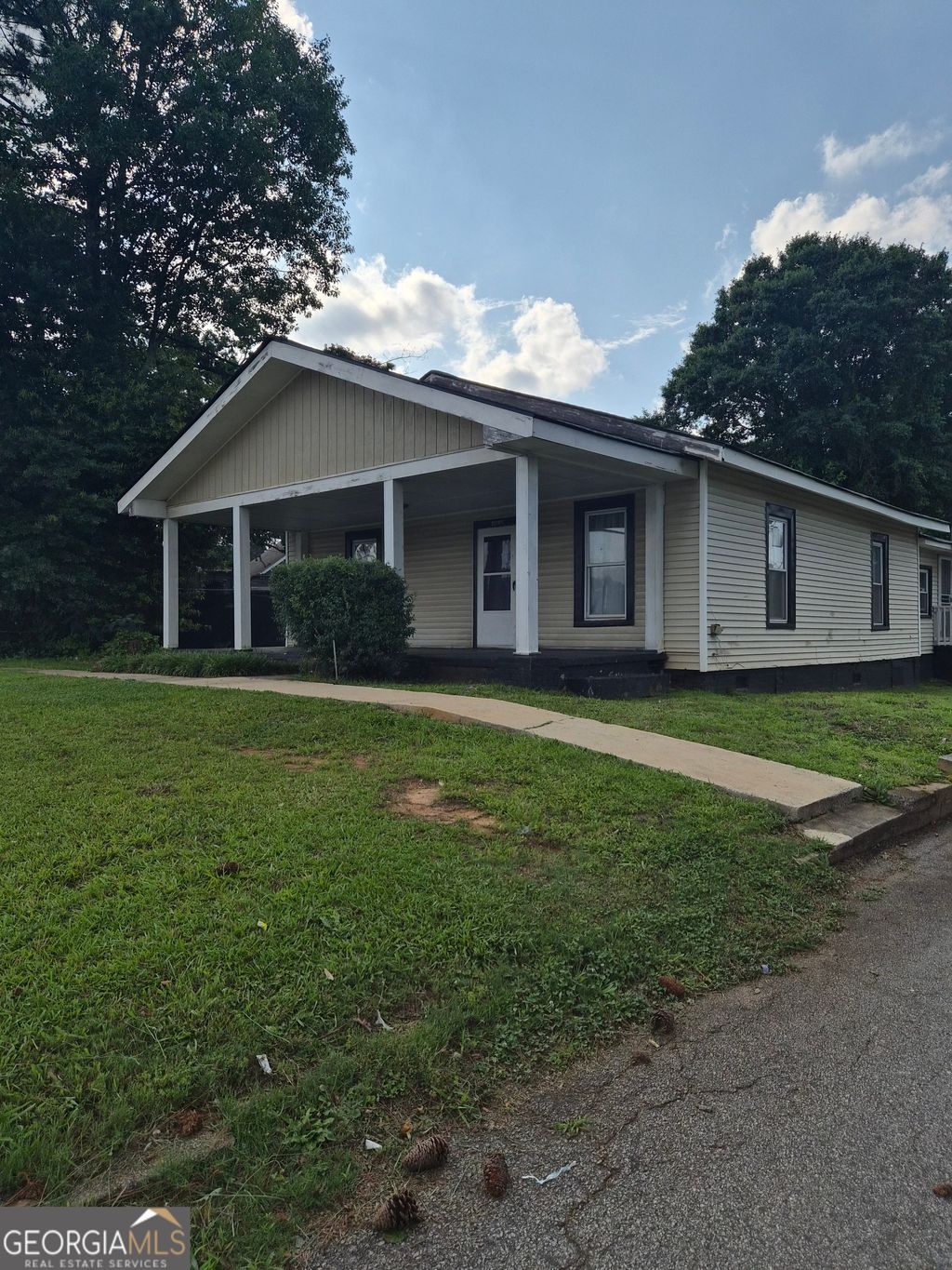 Photo of 3095 Washington Road, East Point, GA 30344 (MLS # 10790028)