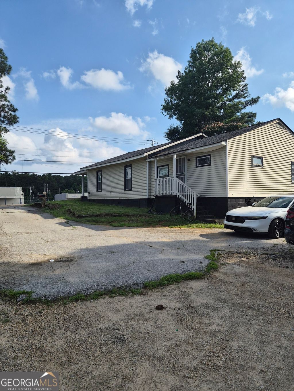 Photo of 3095 Washington Road, East Point, GA 30344 (MLS # 10790028)