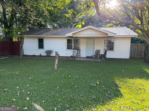 Photo of 121 S Elm Street, East Dublin, GA 31027 (MLS # 10632039)