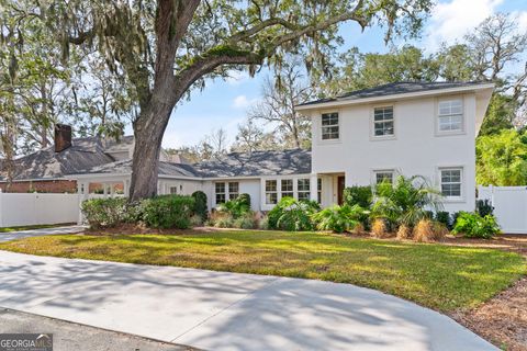 220 Magnolia AVE St. Simons GA 31522