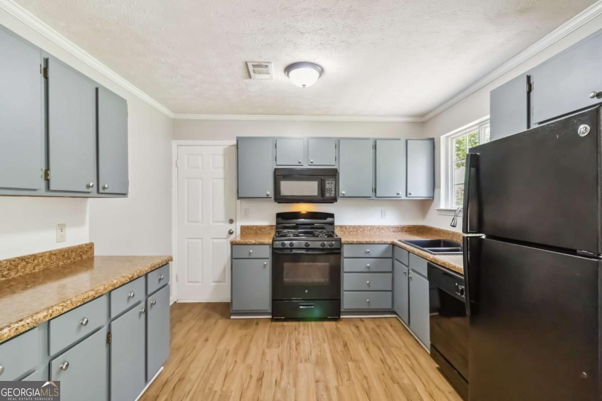 924 Sweetwater CIR