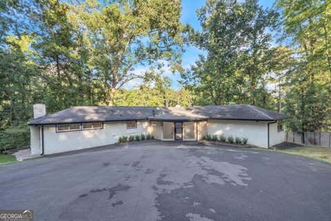 Photo of 1136 Oak Knoll Terrace SE, Atlanta, GA 30315 (MLS # 10827604)