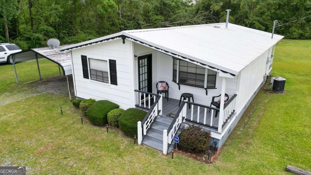 Photo of 93 Bell, Baxley, GA 31513 (MLS # 10689752)