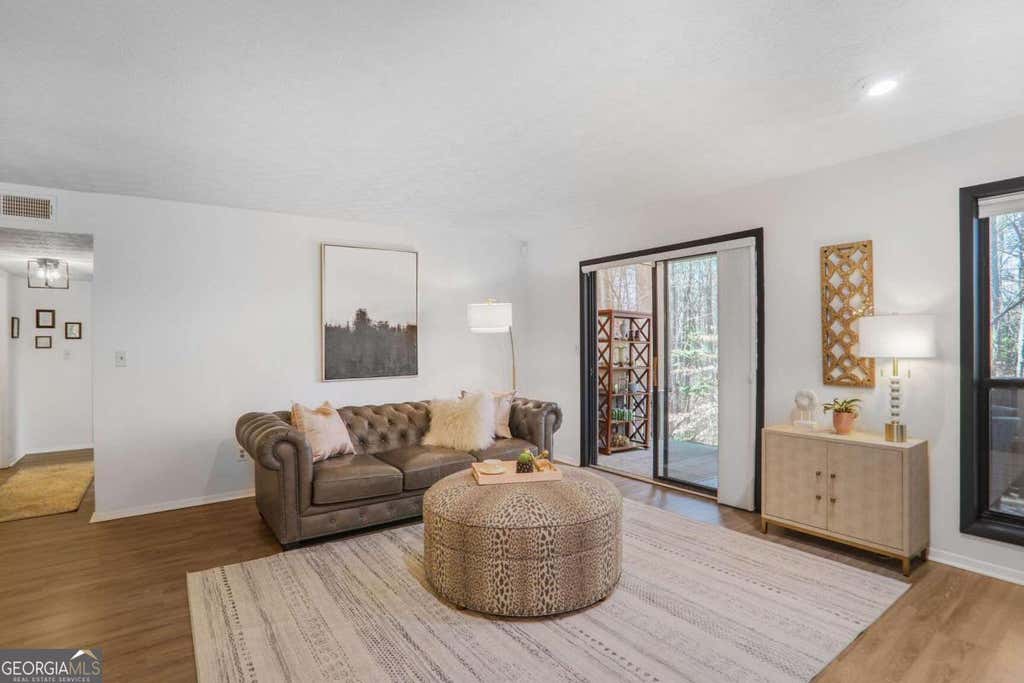 Photo of 210 Woodcliff Drive, Atlanta, GA 30350 (MLS # 10818721)