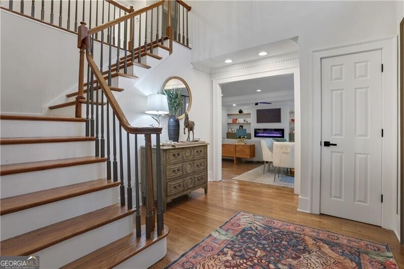 2233 Guinevere WAY NE