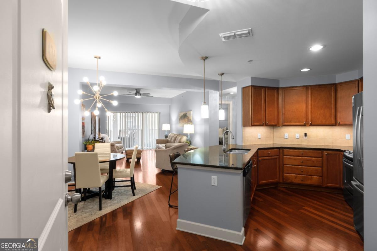 200 River Vista DR 436