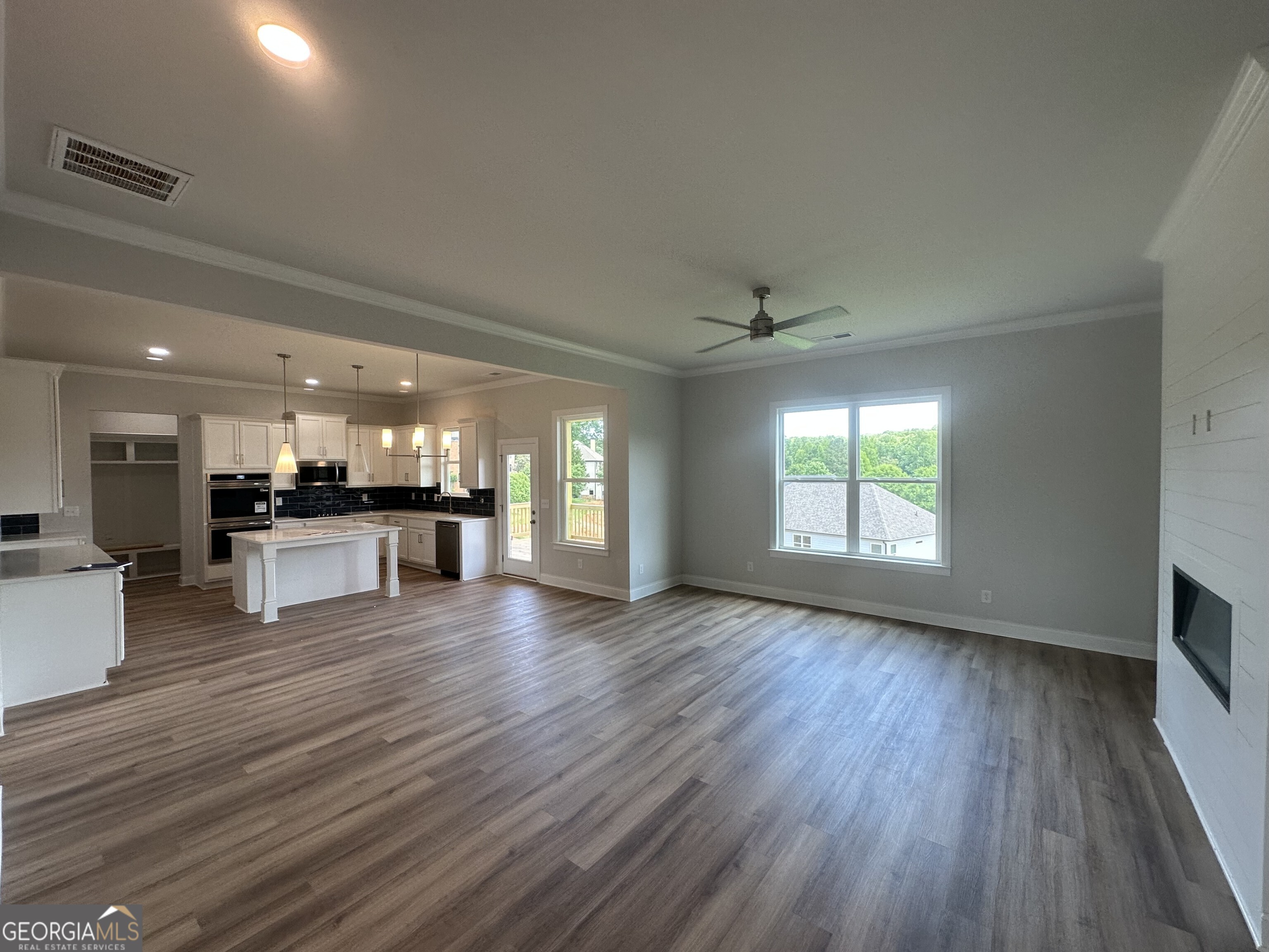 3799 Cheyenne LN
