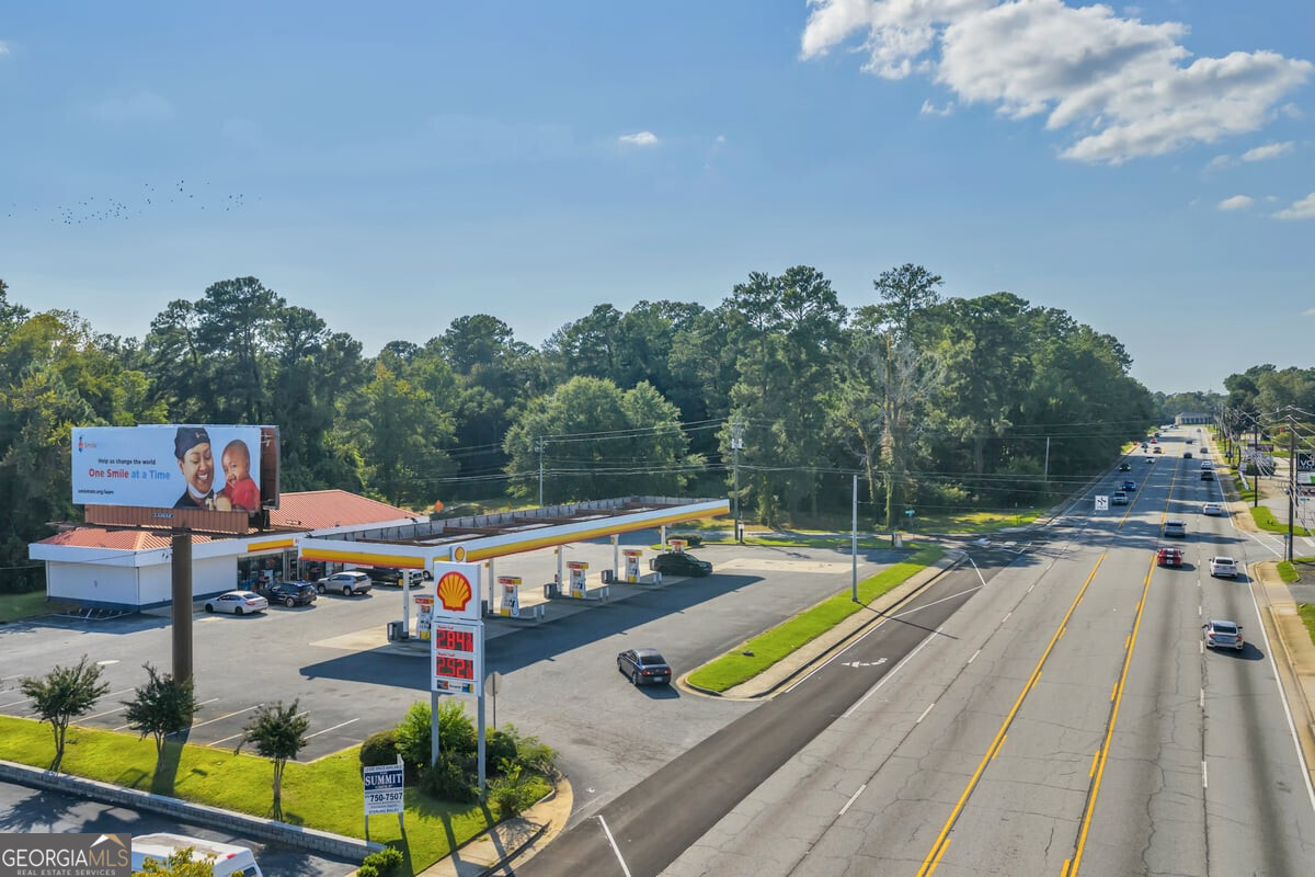 3758 Mercer University DR