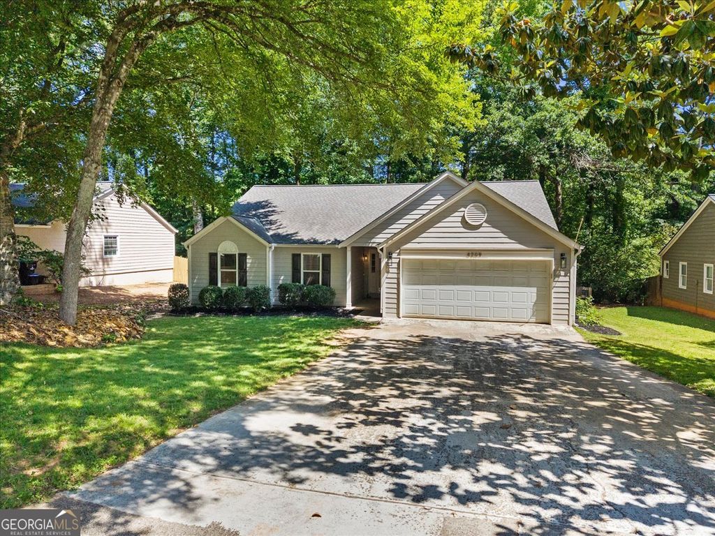 Photo of 4209 Harris Ridge Court, Roswell, GA 30076 (MLS # 10765397)