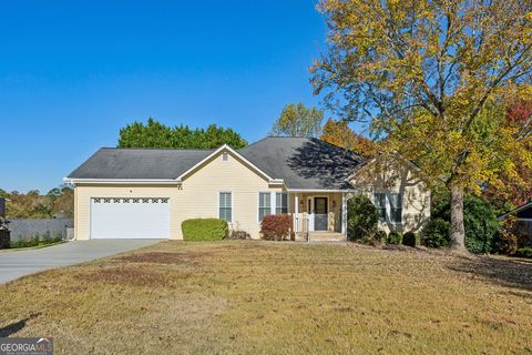 Photo of 2822 Christopher Court, Dunwoody, GA 30360 (MLS # 10639285)