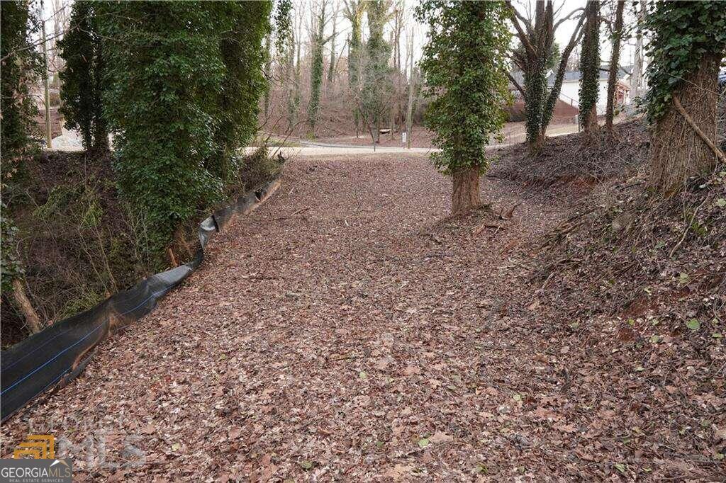 6421 Honeysuckle LN