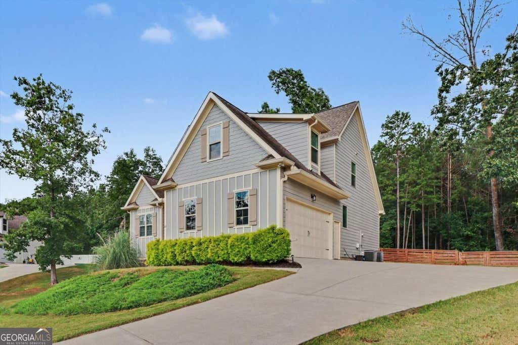 Photo of 64 Blandwood Drive, Cartersville, GA 30120 (MLS # 10806567)