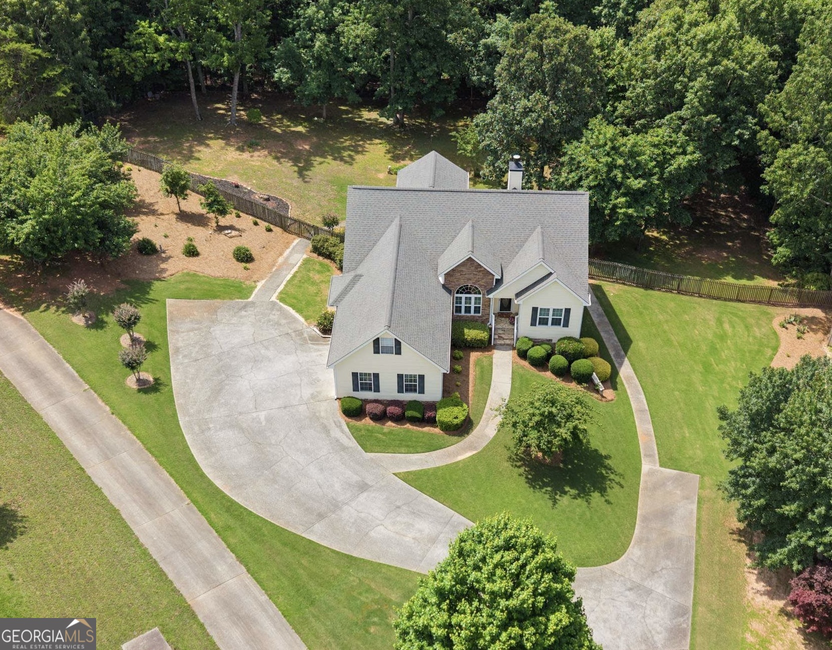 121 Chestnut Hill DR