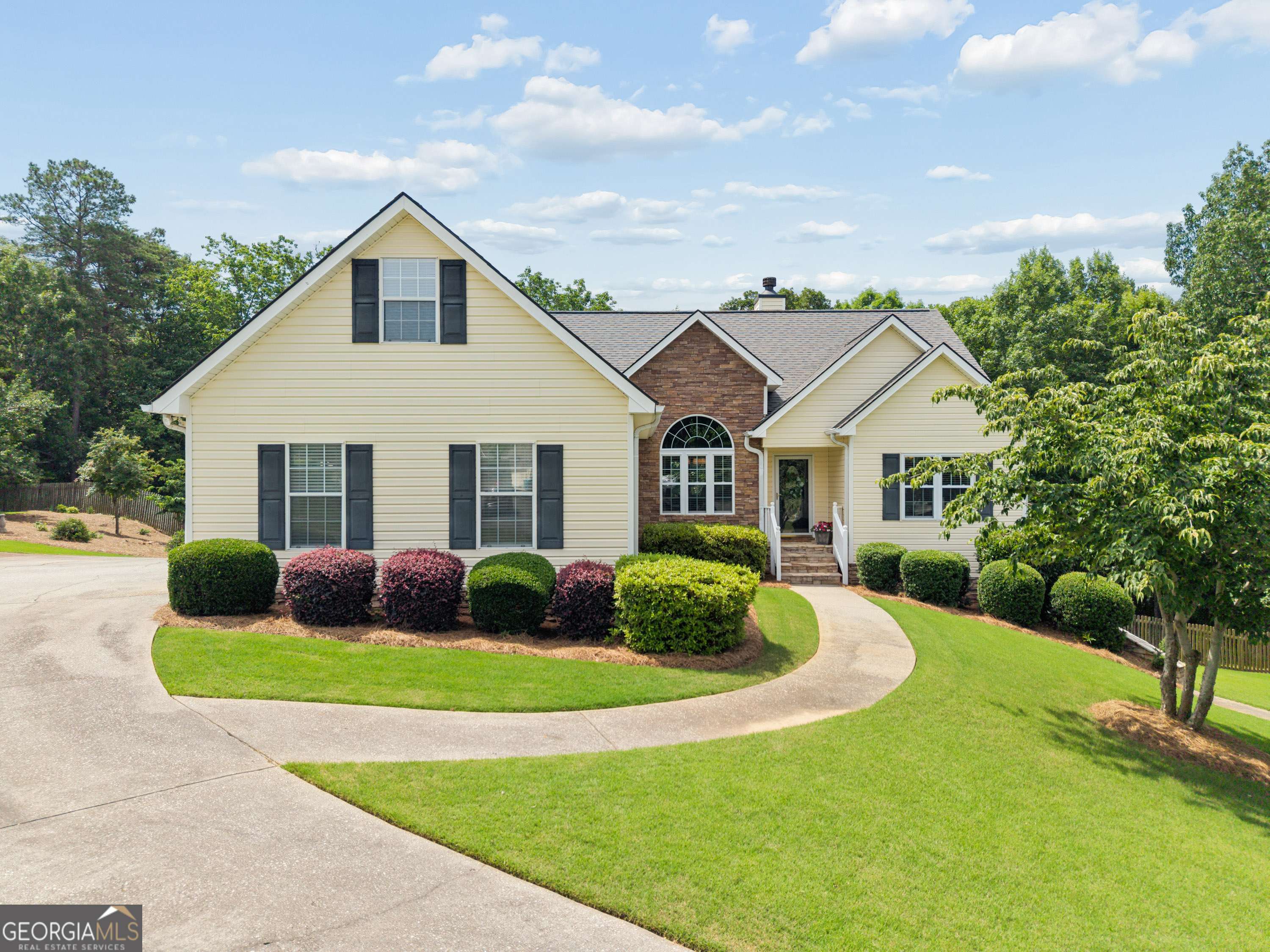121 Chestnut Hill DR