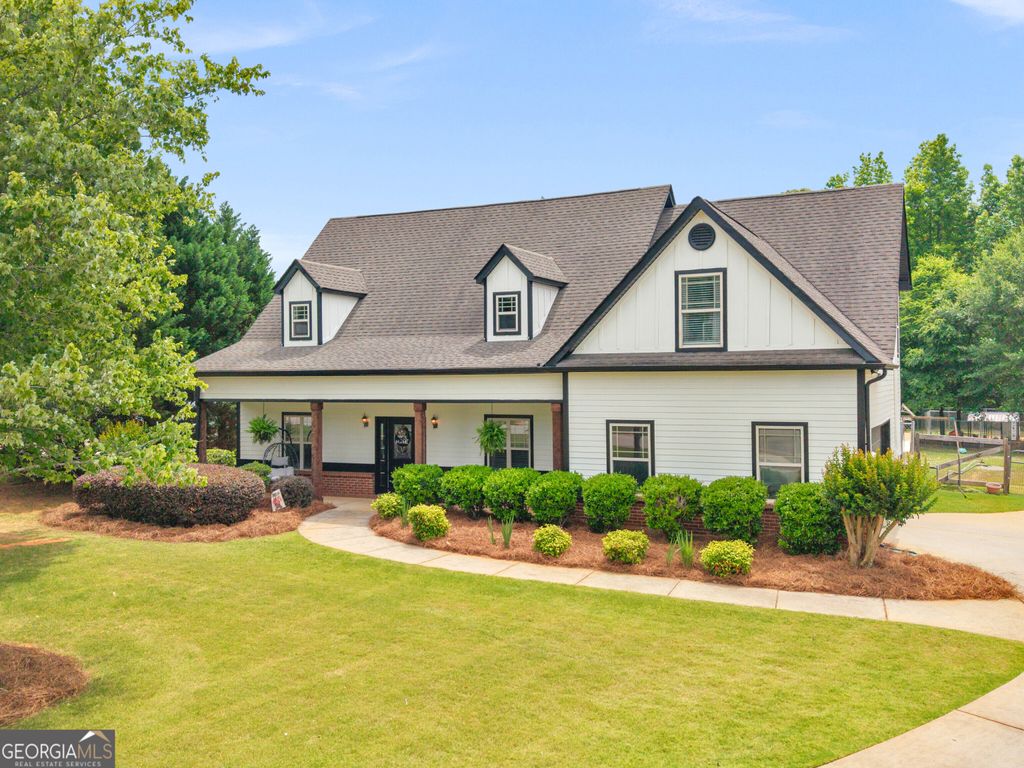 Photo of 120 Chimney Ridge Lane, Covington, GA 30014 (MLS # 10767682)