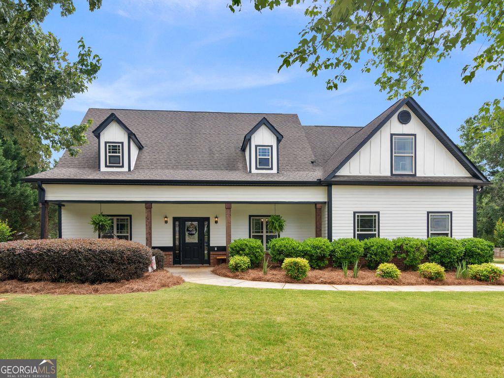 Photo of 120 Chimney Ridge Lane, Covington, GA 30014 (MLS # 10767682)