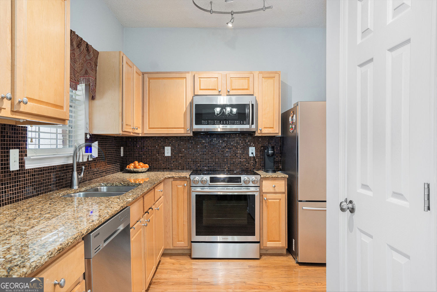 3836 Pleasant Oaks DR