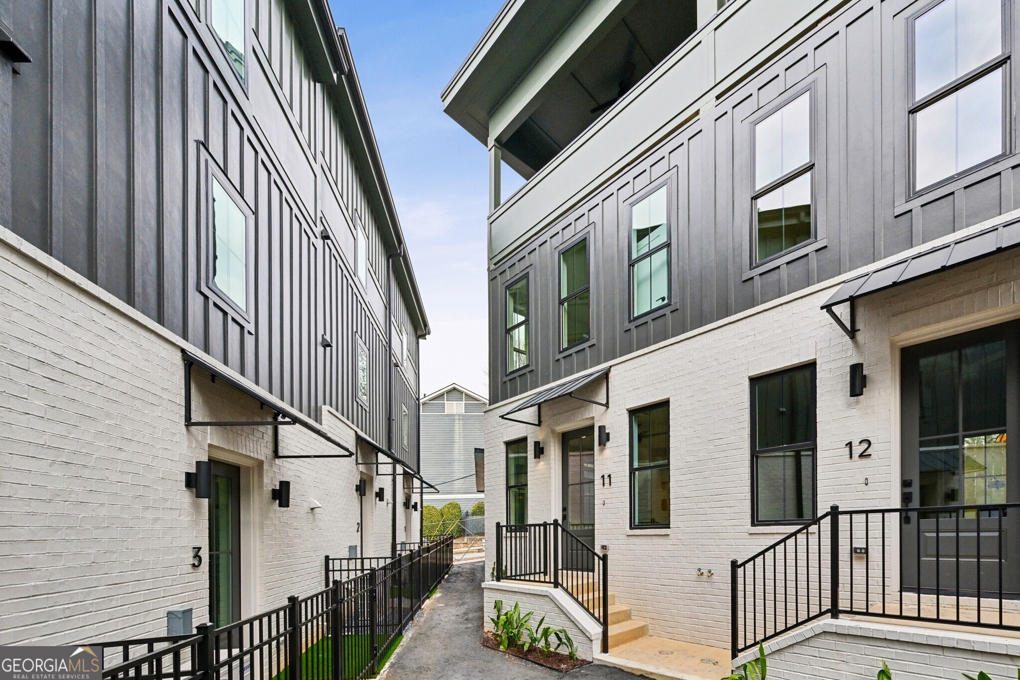 1160 Boulevard SE 11