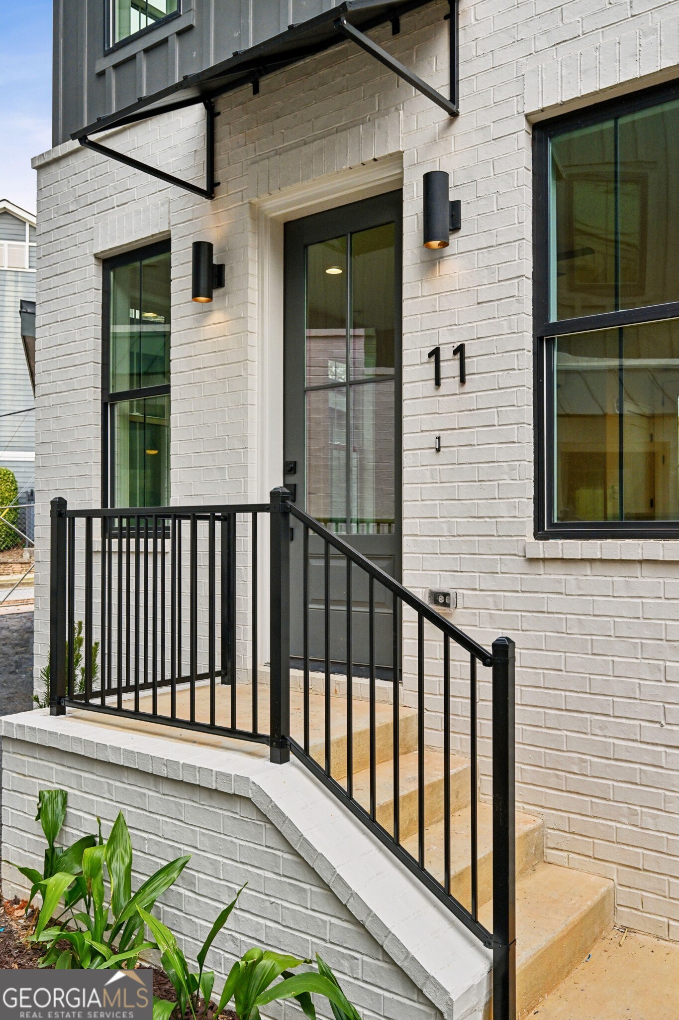 1160 Boulevard SE 11