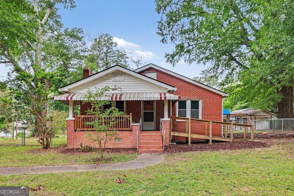 Photo of 160 Connecticut Avenue, Tallapoosa, GA 30176 (MLS # 10822050)