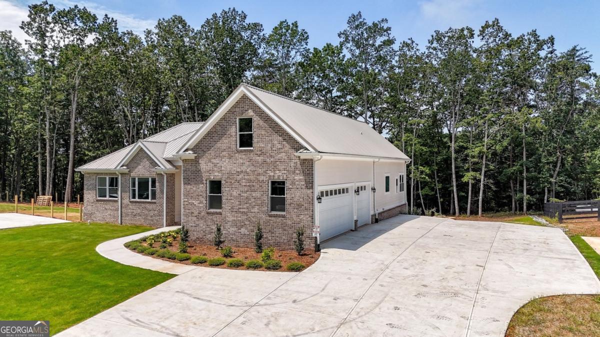 569 Byrd Mountain LN