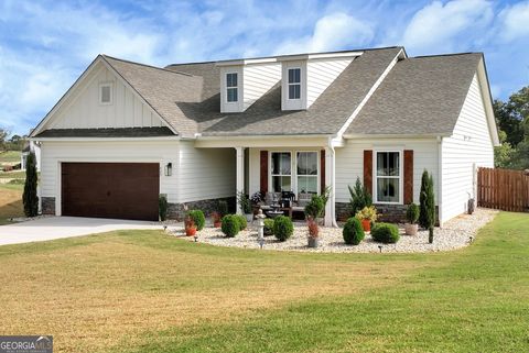 Photo of 425 Crystal Way, Cornelia, GA 30531 (MLS # 10624232)