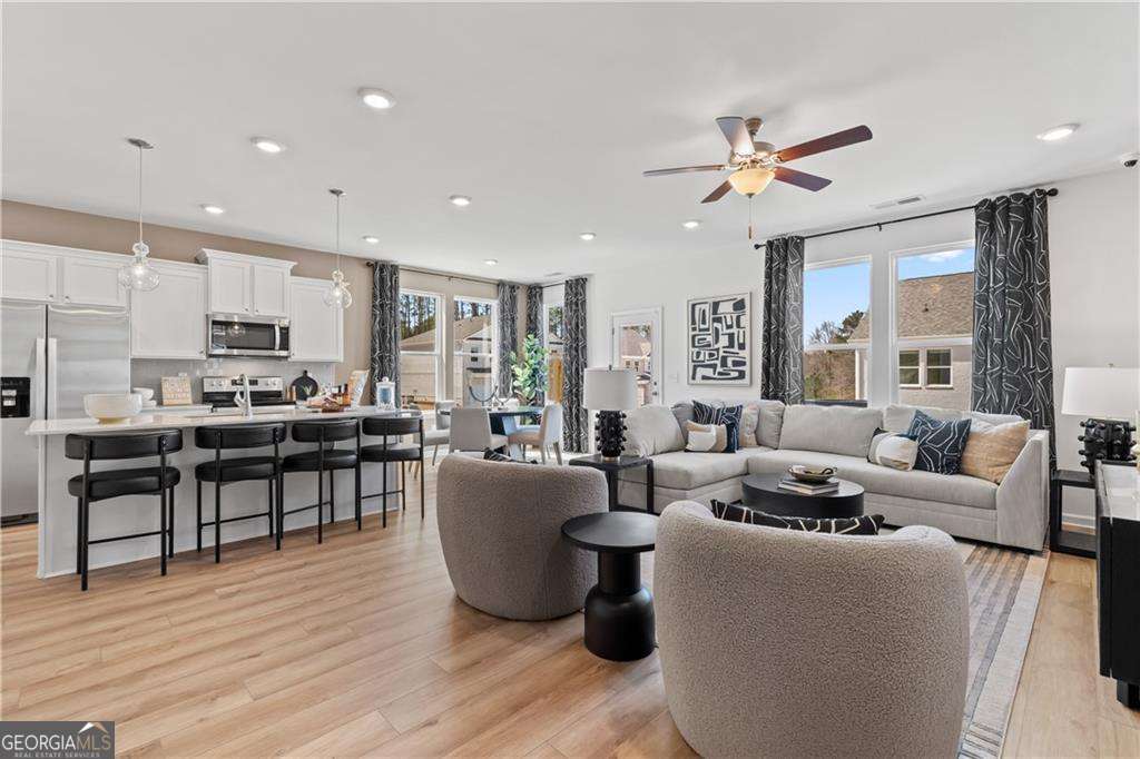 272 Sanctuary DR